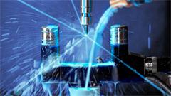 NC4+ Blue — pierwszy w branży system do ustawiania narzędzi z niebieskim laserem